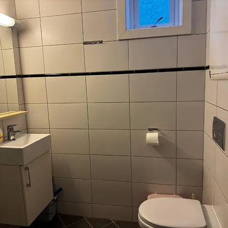 Oppheim - Pool, Sauna & Lake! Apartment *