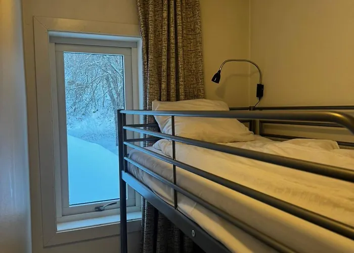 Oppheim - Pool, Sauna & Lake! Apartment Voss