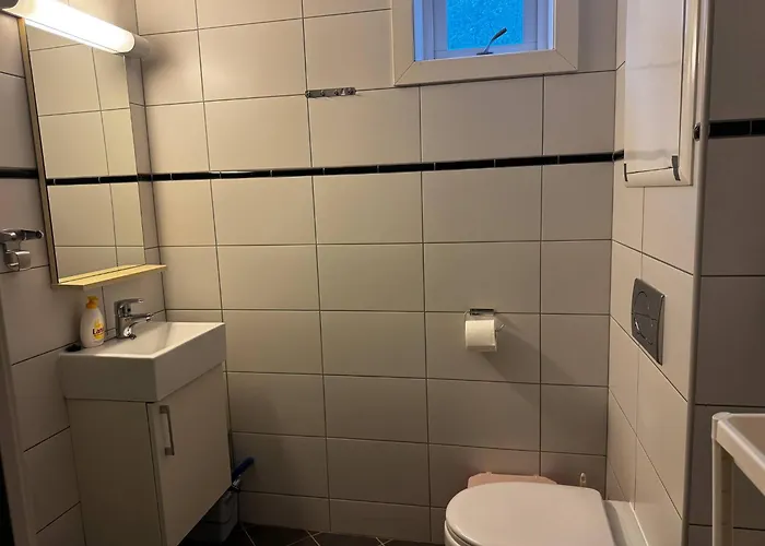 Oppheim - Pool, Sauna & Lake! Apartment *